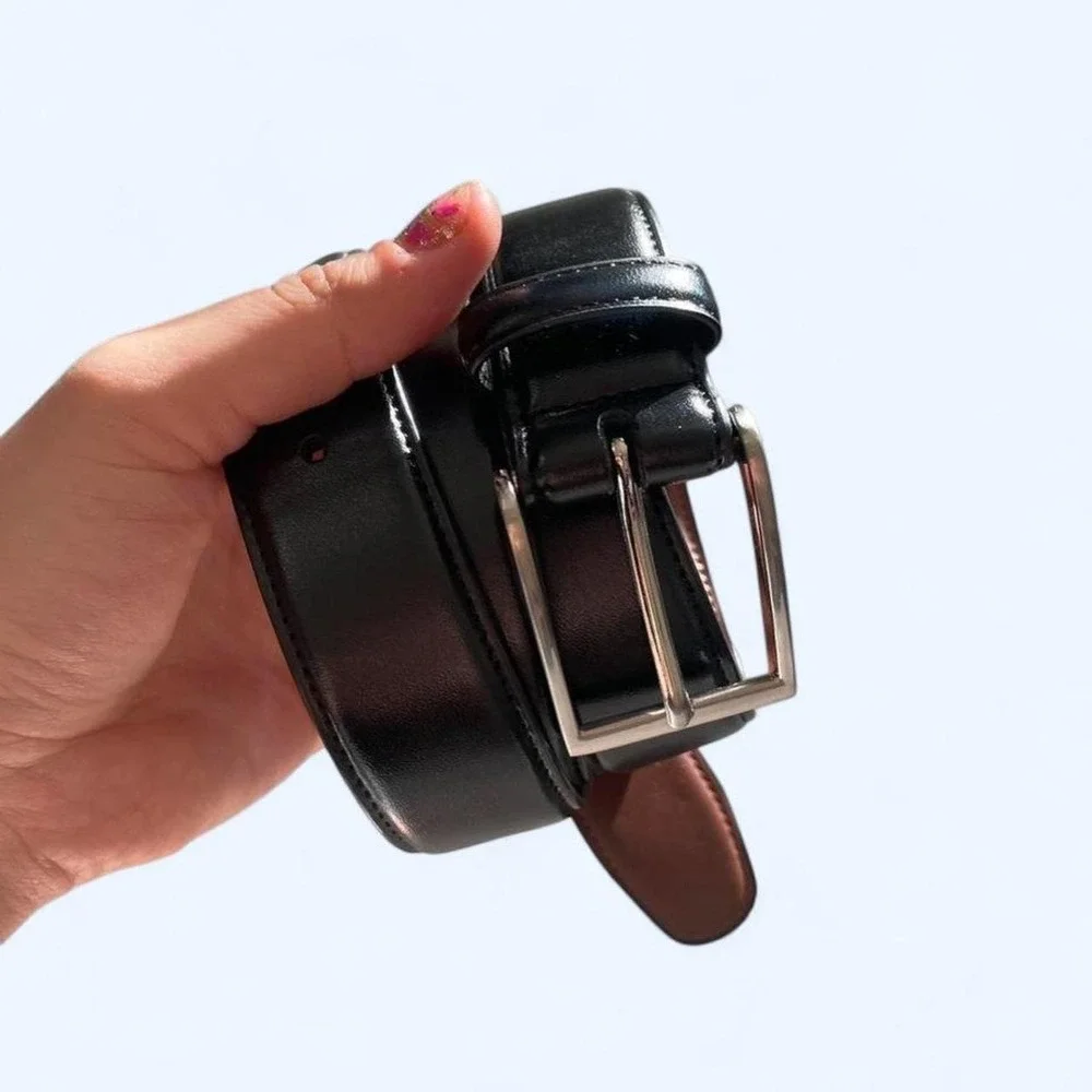Black faux‎ leather belt with silver buckle size L by Stafford
